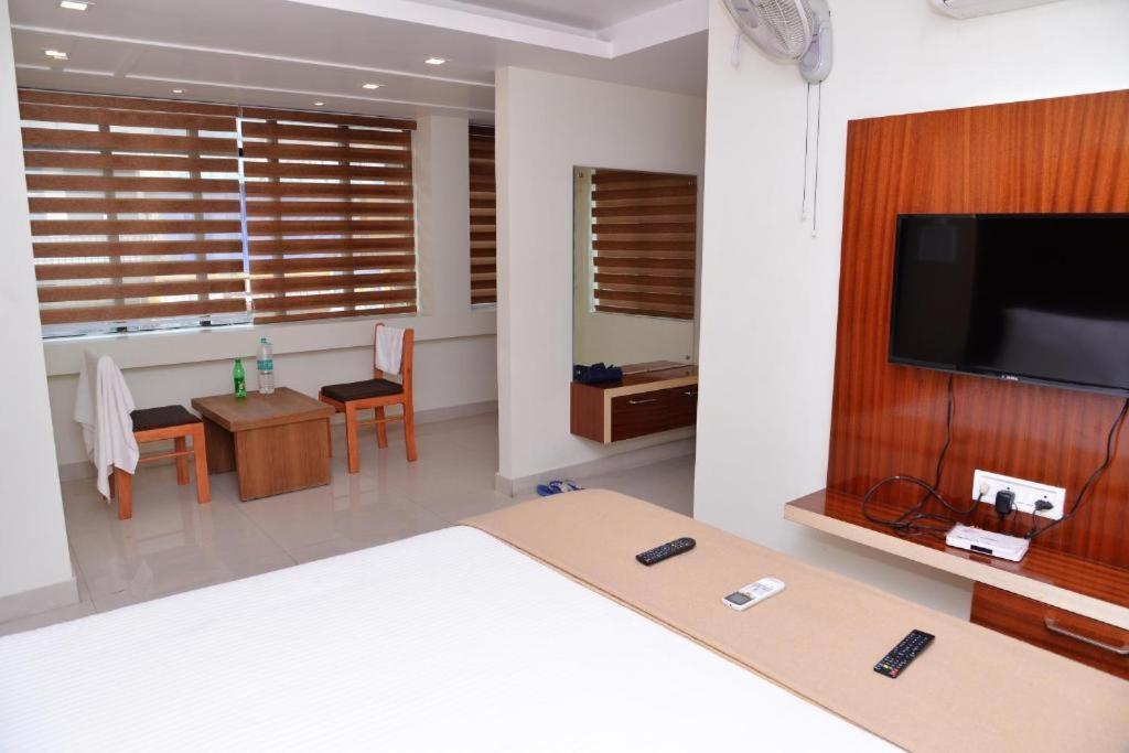 Hotel Milan Manor Port Blair Exteriér fotografie